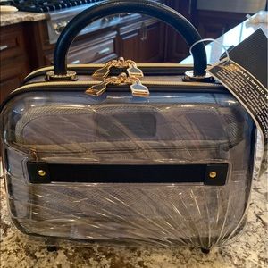 Lux Triforce Elite Travelwear